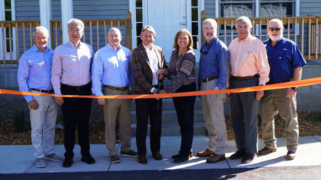 UT and AgResearch Leadership at ribbon cutting ceremony on WTREC