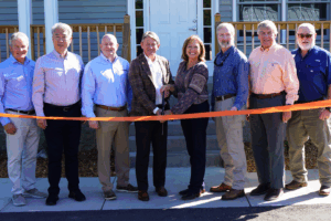 UT and AgResearch Leadership at ribbon cutting ceremony on WTREC