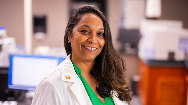 Niki Labbe in the lab